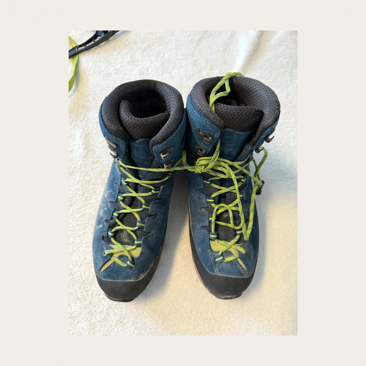 Steigeisenfester Hochtourenschuh von oben